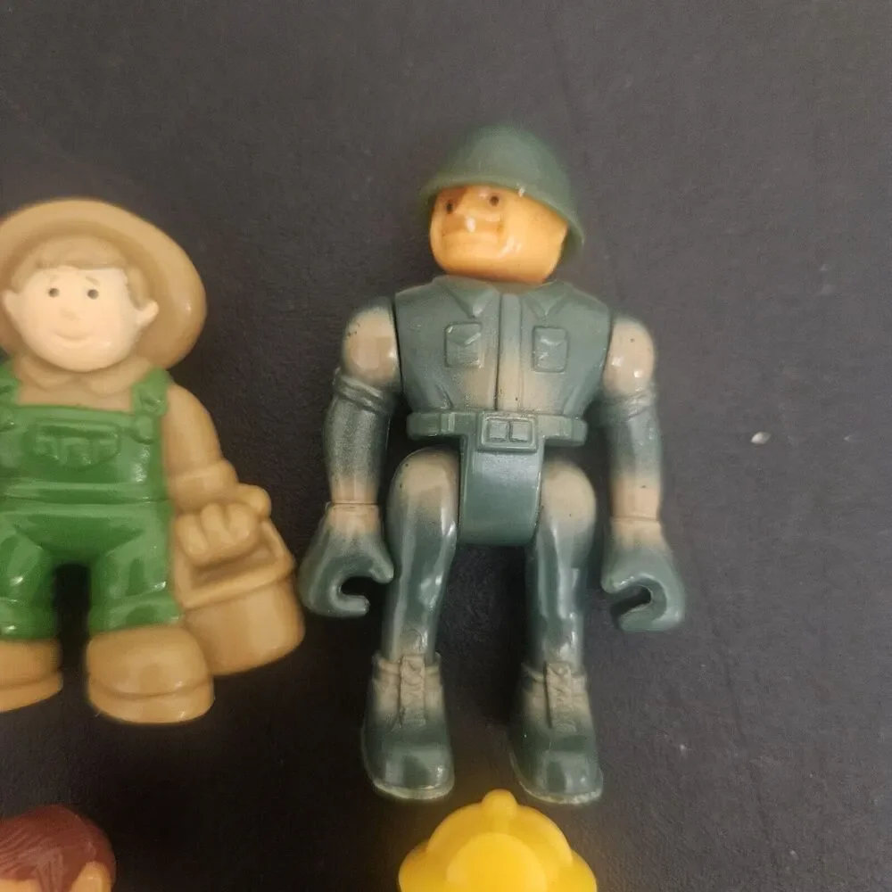 Vintage Lot‎ 4 Lincoln Logs Farmer Medic Soldier Firefighter Plastic Figure